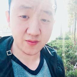 笑脸吃瓜啥意思,网络流行语的趣味解读