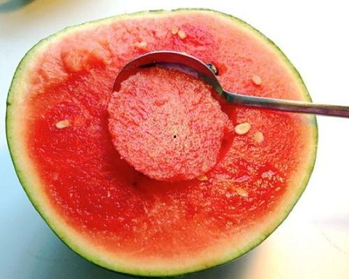 吃瓜忘带勺子,一场意外的味蕾冒险