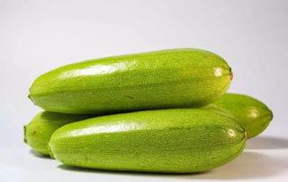 吃塔莎家的瓜,尽享田园生活滋味