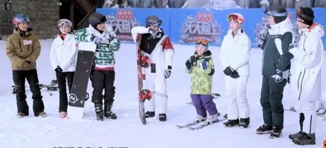 滑雪女朋友吃瓜,女朋友吃瓜背后的甜蜜故事 第3张 滑雪女朋友吃瓜,女朋友吃瓜背后的甜蜜故事 第3张